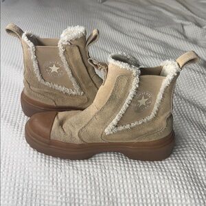 Women's Tan and Brown Suede Converse Boots w/Shearling Lining - Size 4
